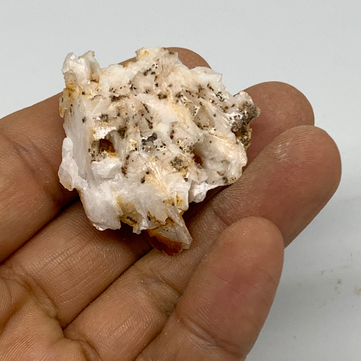 24.6g, 1.5"x1.6x0.5", Natural Golden Barite Mineral Specimen @Morocco, B33601