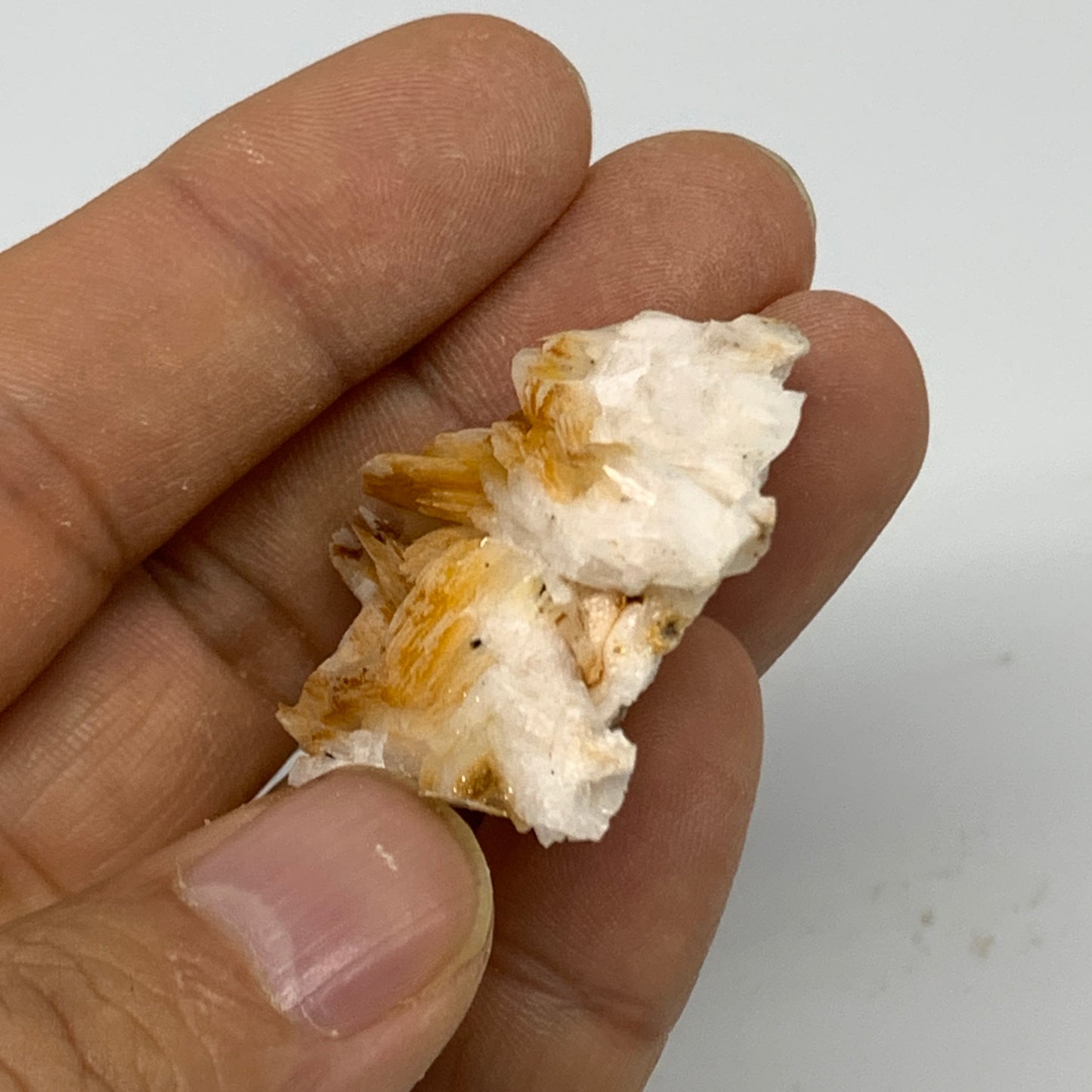 24.6g, 1.5"x1.6x0.5", Natural Golden Barite Mineral Specimen @Morocco, B33601