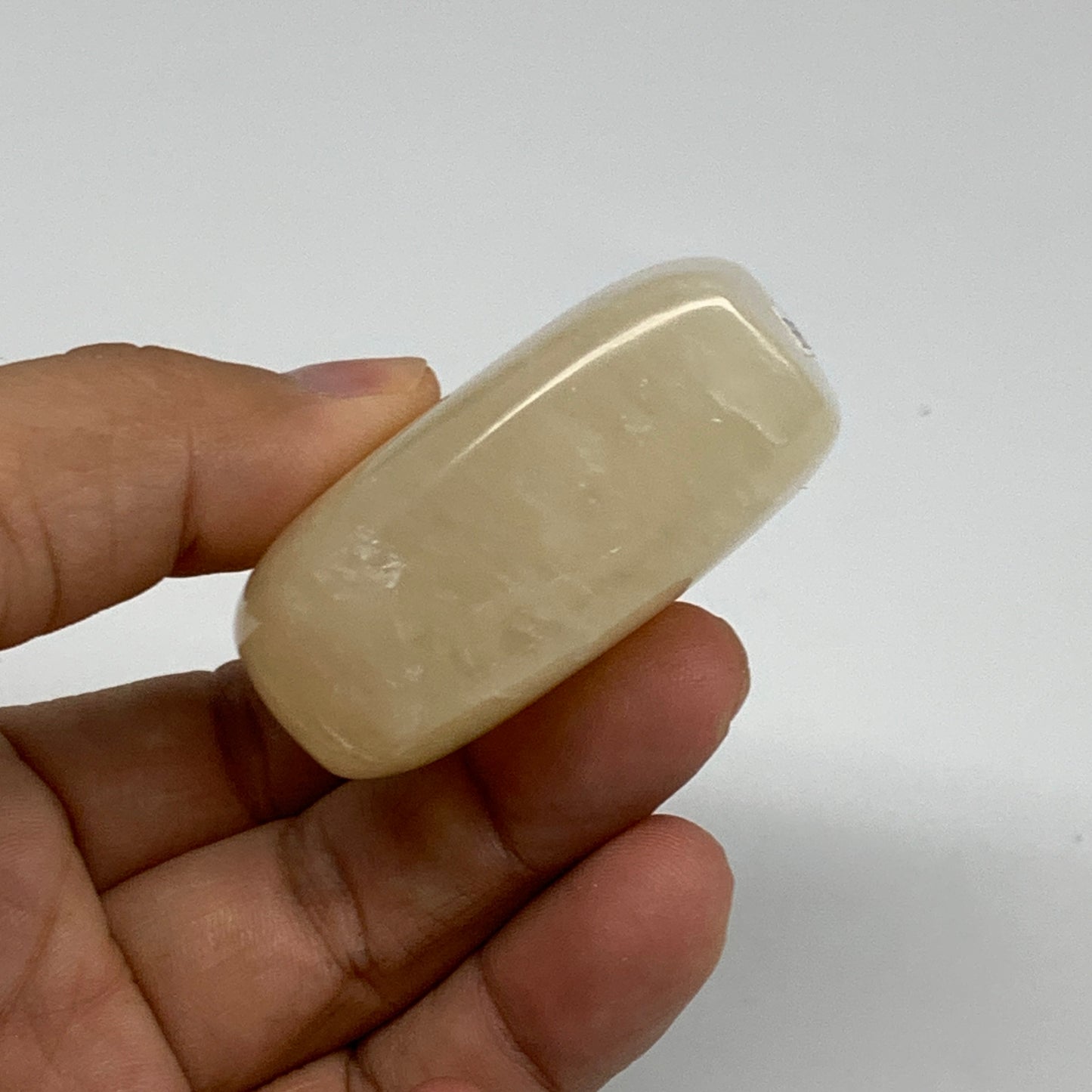 113.6g, 2.2"x2.2"x0.9" Natural Yellow Aventurine Heart Crystal Stone, B35062