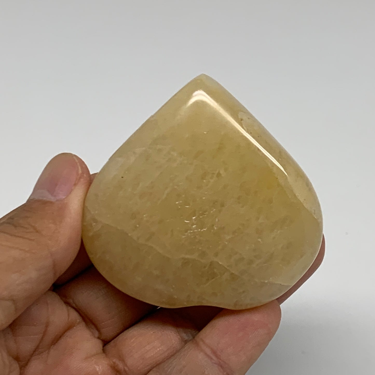 99.9g, 2.2"x2.2"x0.8" Natural Yellow Aventurine Heart Crystal Stone, B35066