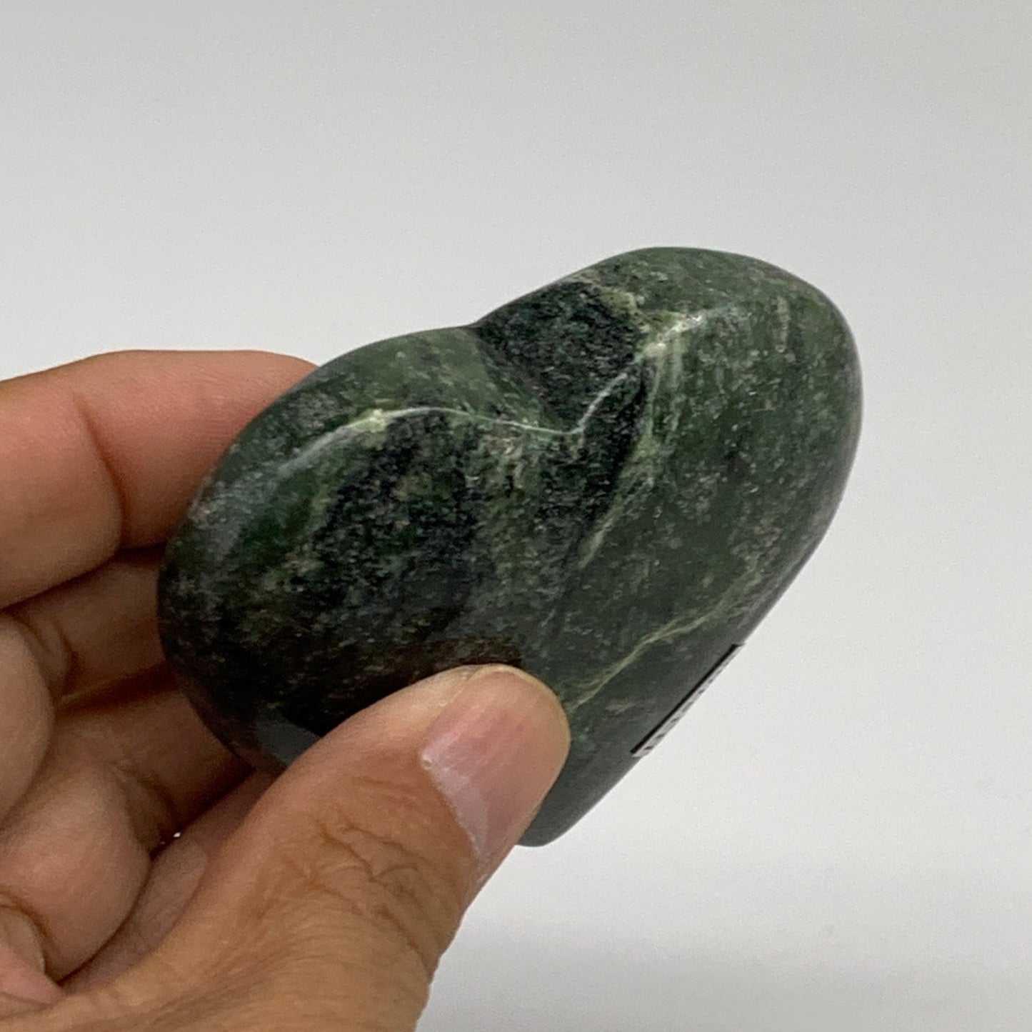 149.9g, 2.4"x2.7"x0.9" Green Serpentine Heart Polished Gemstones, B35108