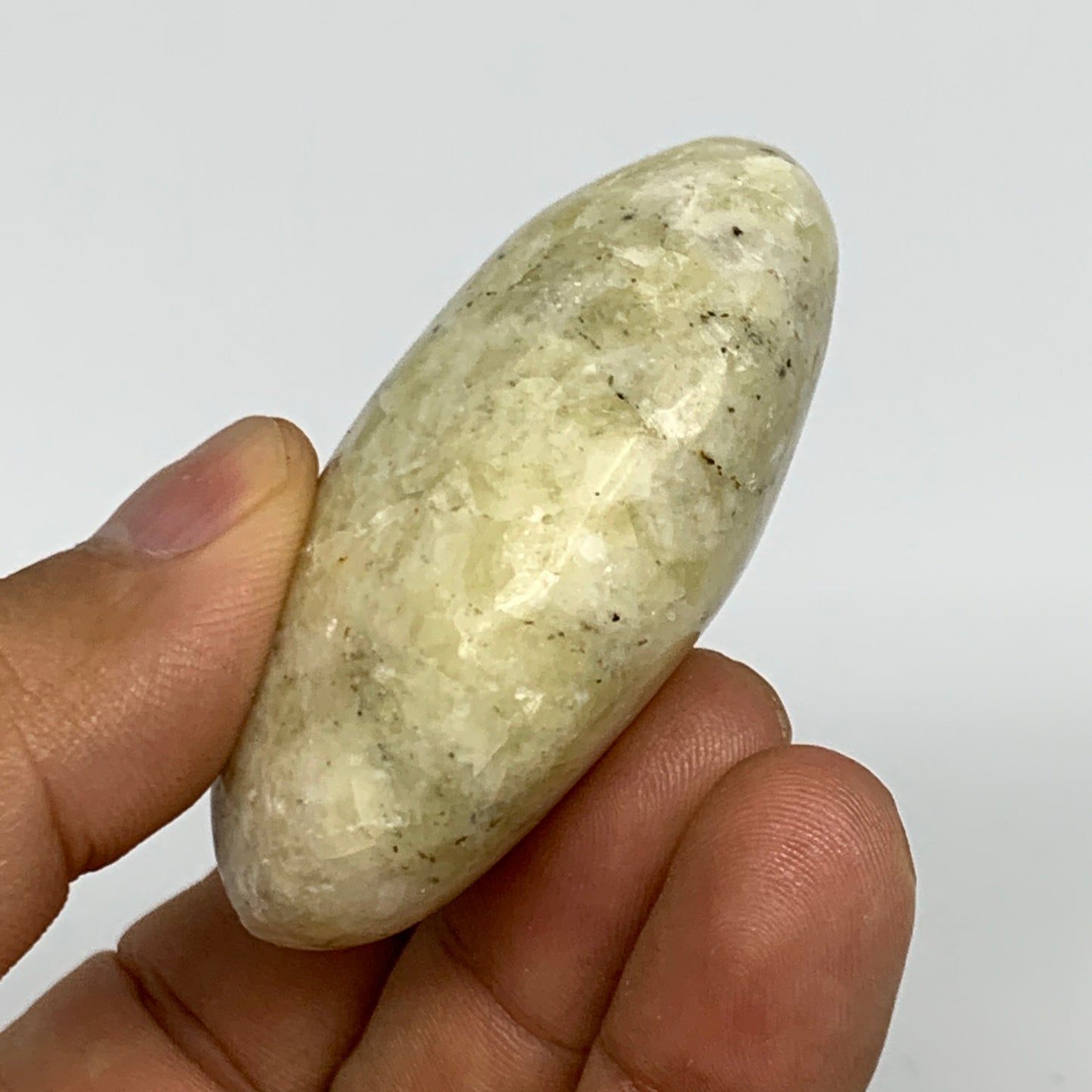 74.7g,2.2"x1.6"x0.9", Natural Yellow Calcite Palm-Stone Crystal Polished Reiki,