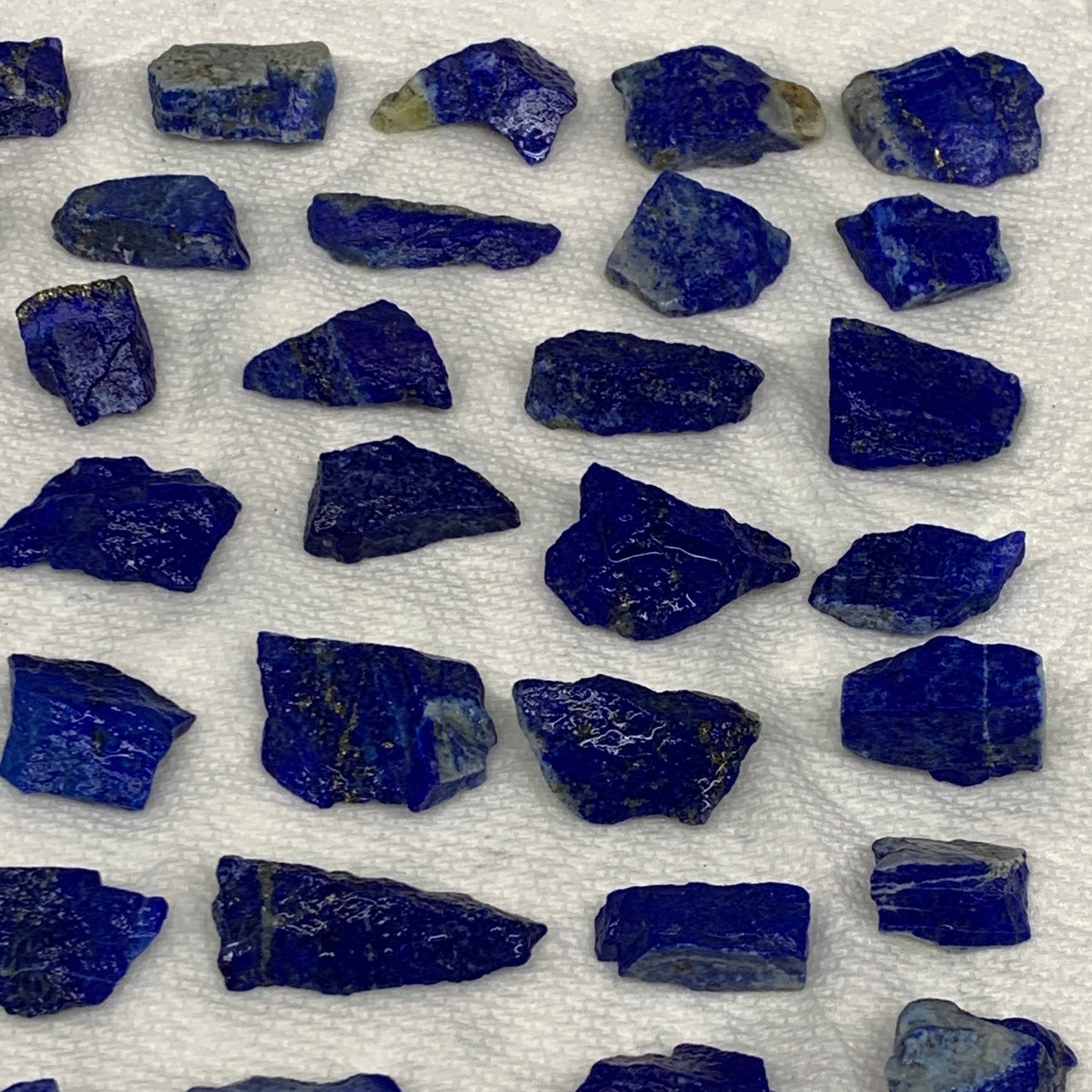 132.5g,37pcs,0.6"-1.3", Small Tiny Chips Rough Lapis Lazuli @Afghanistan,B11990