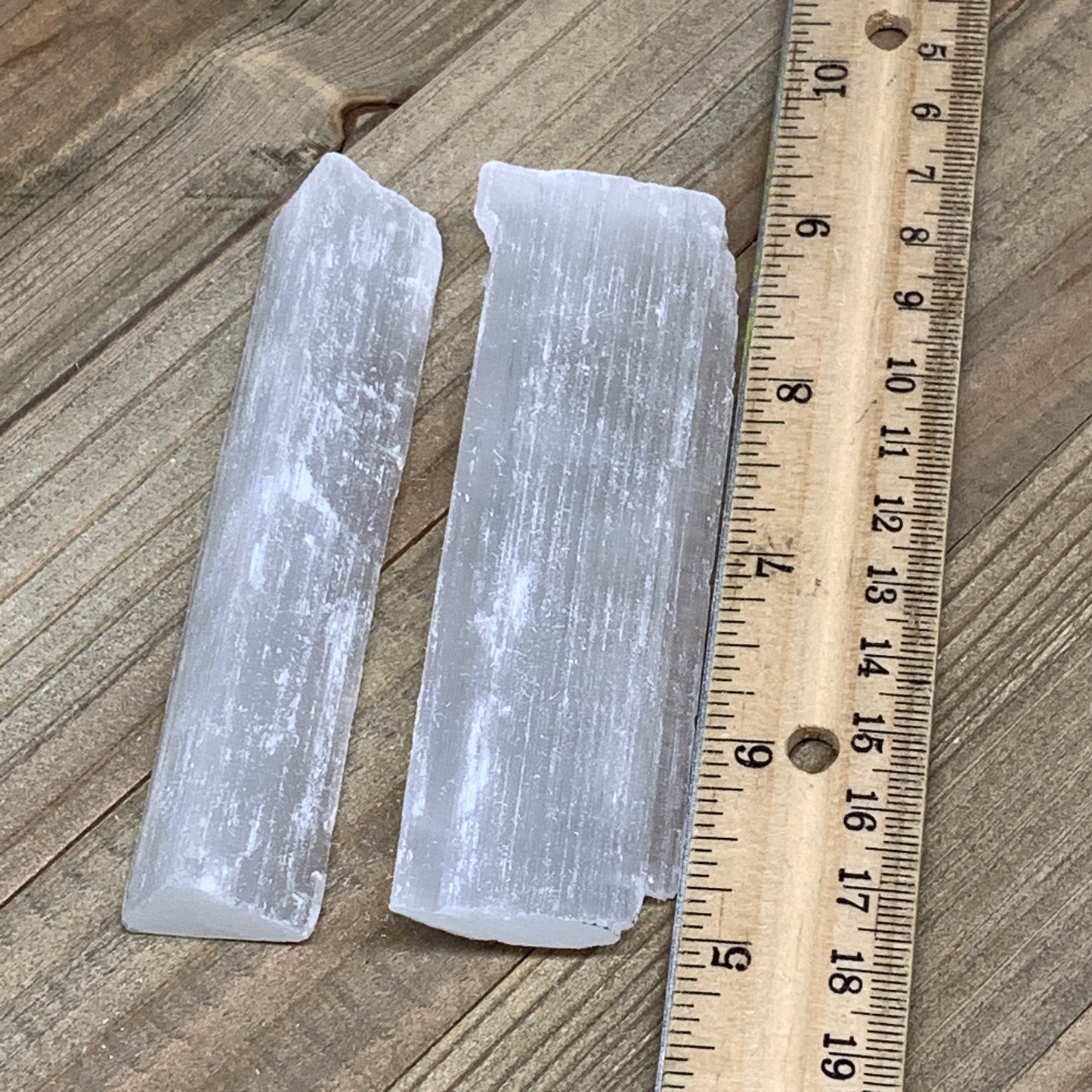 112.9g, 4"x0.8-1.3"x0.5"-0.8", Natural Rough Solid Selenite Crystal Blade Wand S