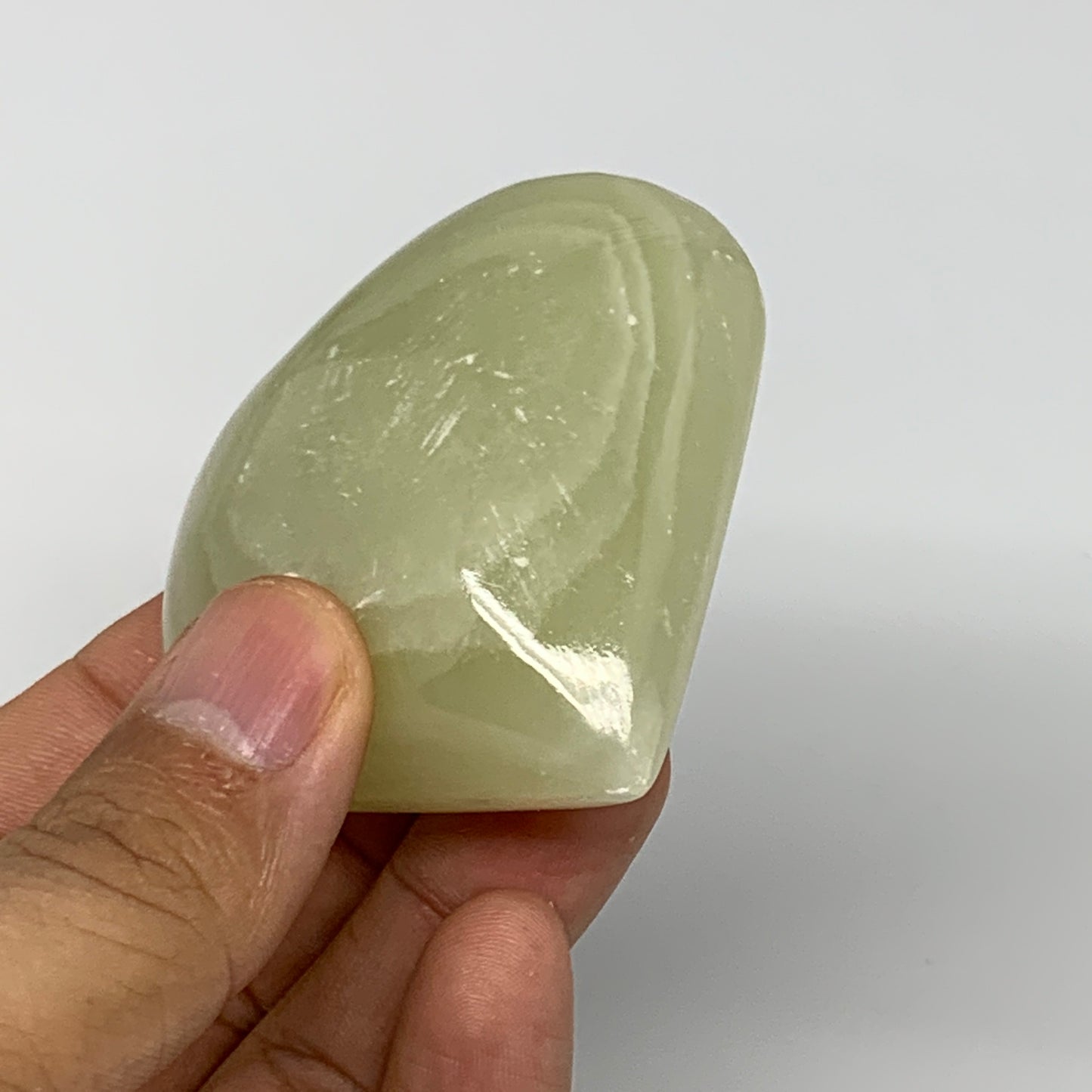 103.7g, 2.2"x2.4"x1" Natural Green Onyx Heart Polished Healing Crystal, B7655