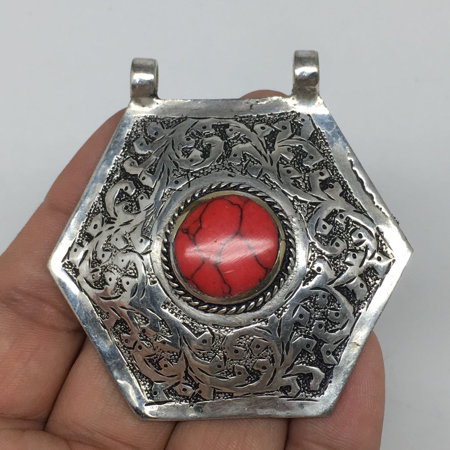 1pc,2.4"x2.4"x0.6",Turkmen Pendant Red Coral Inlay Hexagon Shape Statement,TN604