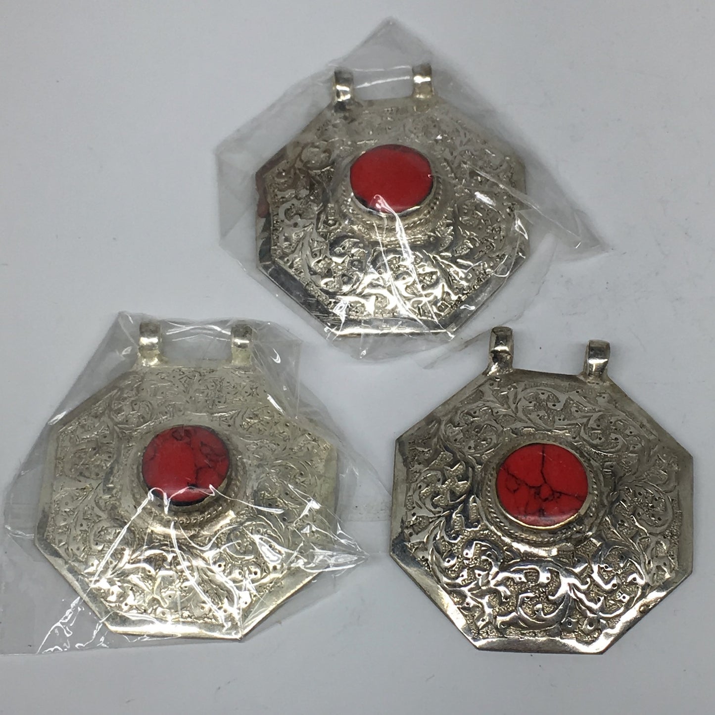 1pc,2.5"x2.2"x0.6,Turkmen Pendant Red Coral Inlay Octagon Shape Statement,TN608