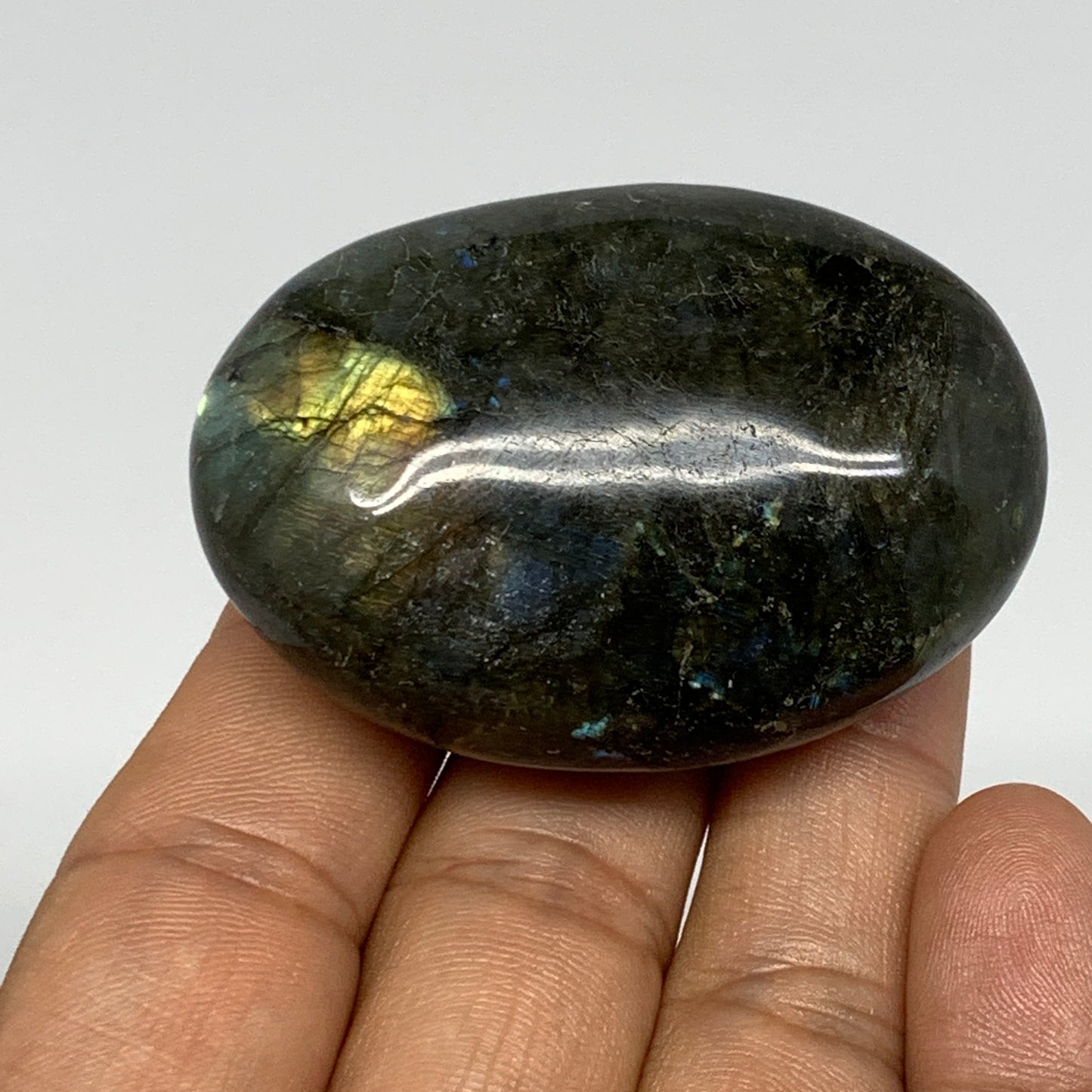 72.6g,2.1"x1.5"x0.9", Labradorite Palm-stone Polished Reiki @Madagascar,B17799