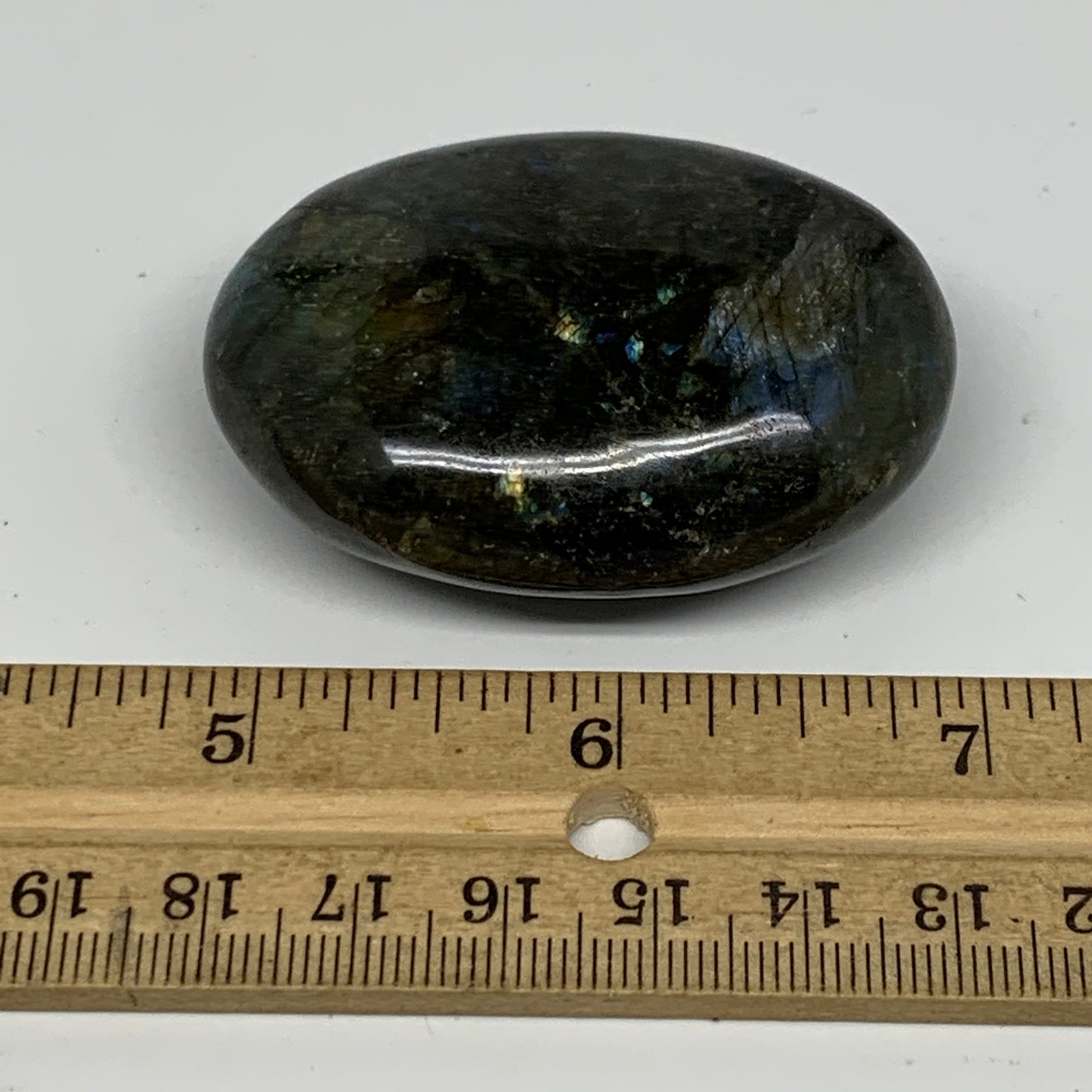 72.6g,2.1"x1.5"x0.9", Labradorite Palm-stone Polished Reiki @Madagascar,B17799