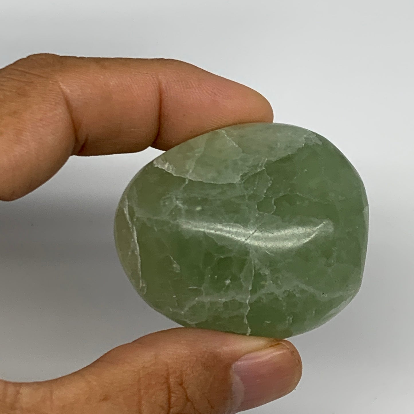 83.2g,1.8"x1.5"x1.1", Natural Fluorite Palm-Stone Polished Reiki @Madagascar, B1