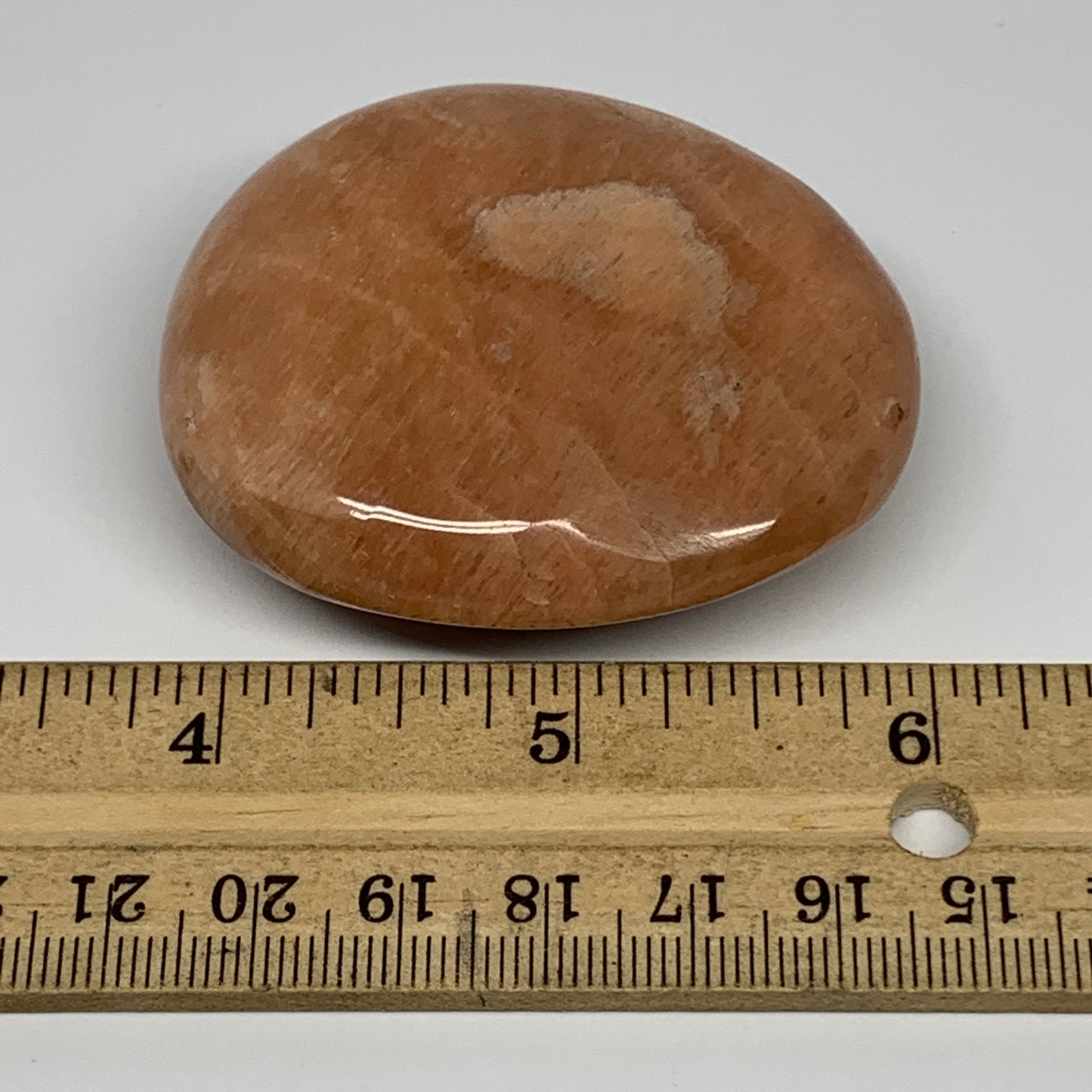 79.4g,2.2"x1.9"x0.8", Peach Moonstone Palm-Stone Polished Reiki Crystal, B15486