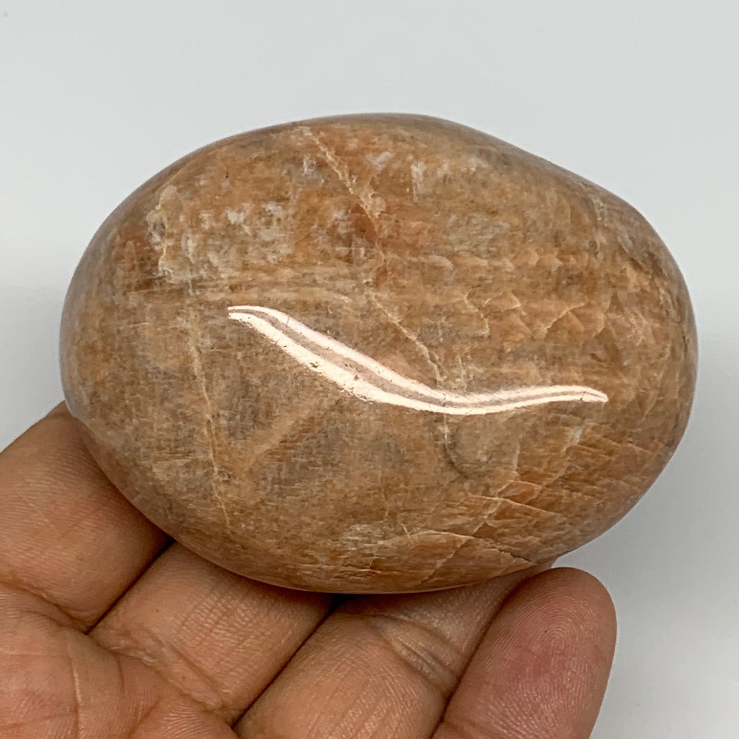 152g,2.6"x2"x1.3", Peach Moonstone Palm-Stone Polished Reiki Crystal, B15510