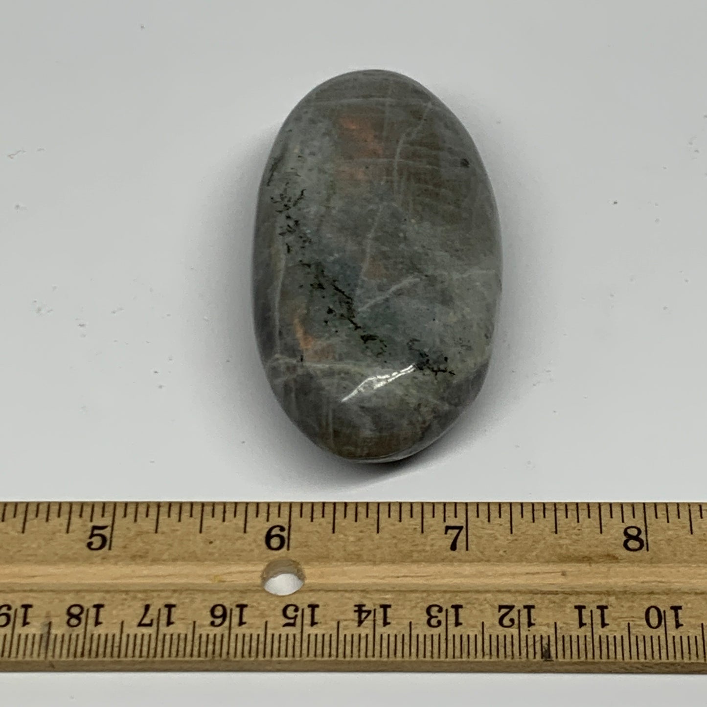 105.5g,3"x1.5"x0.9", Labradorite Palm-stone Tumbled Reiki @Madagascar,B16305