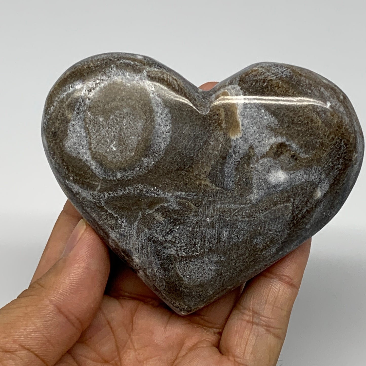 188.9g,2.8"x3.5"x0.9" Natural Chocolate Gray Onyx Heart Polished @Morocco,B18804