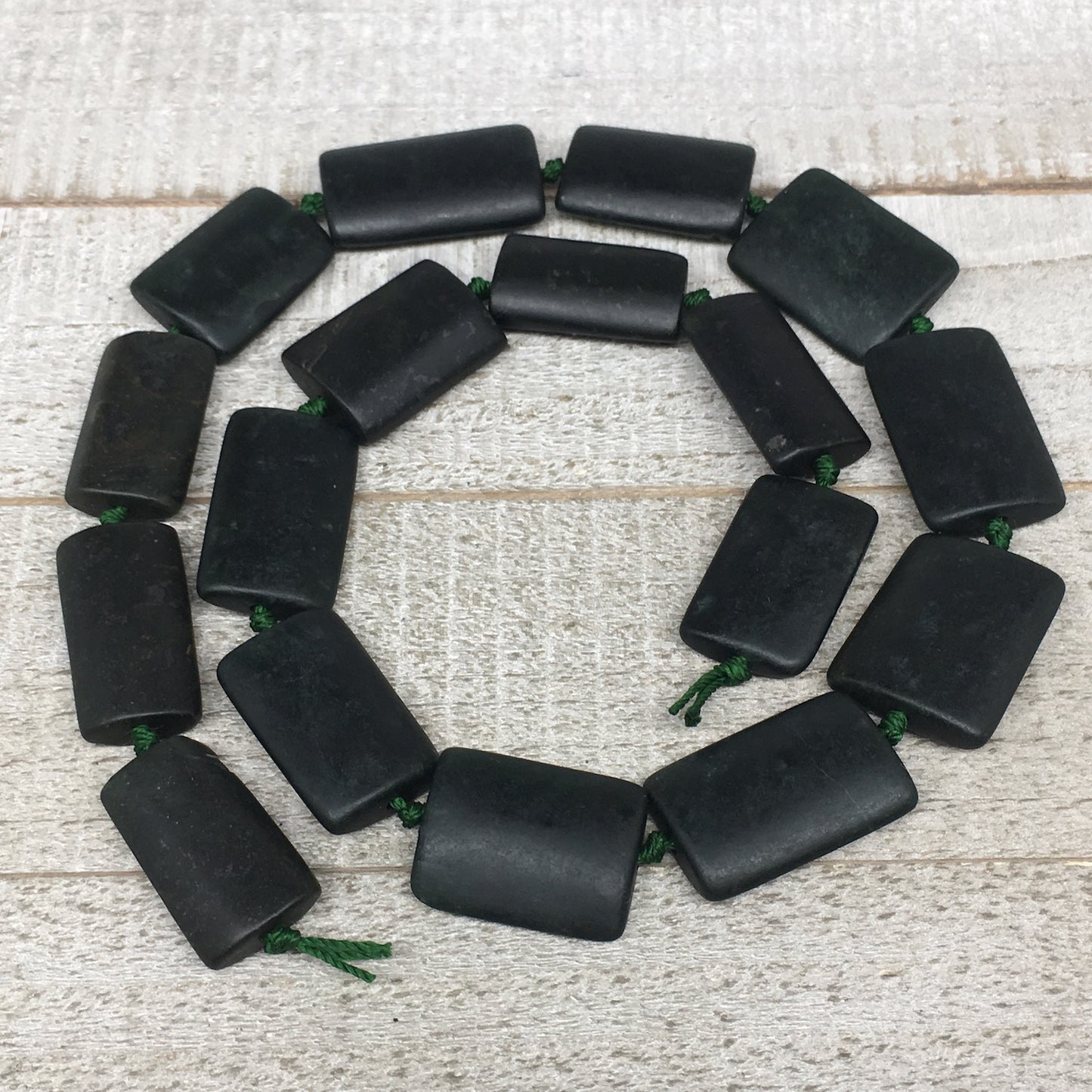 109.8g,25mm-31mm,17 Beads,Natural Serpentine Rectangle Beads Strand, 20", BN180