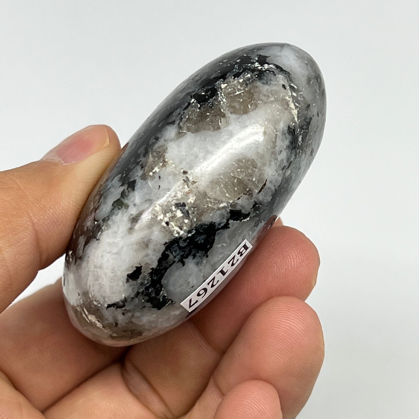 116.5g,2.4"x1.7"x1.1", Rainbow Moonstone Palm-Stone Polished from India, B21267