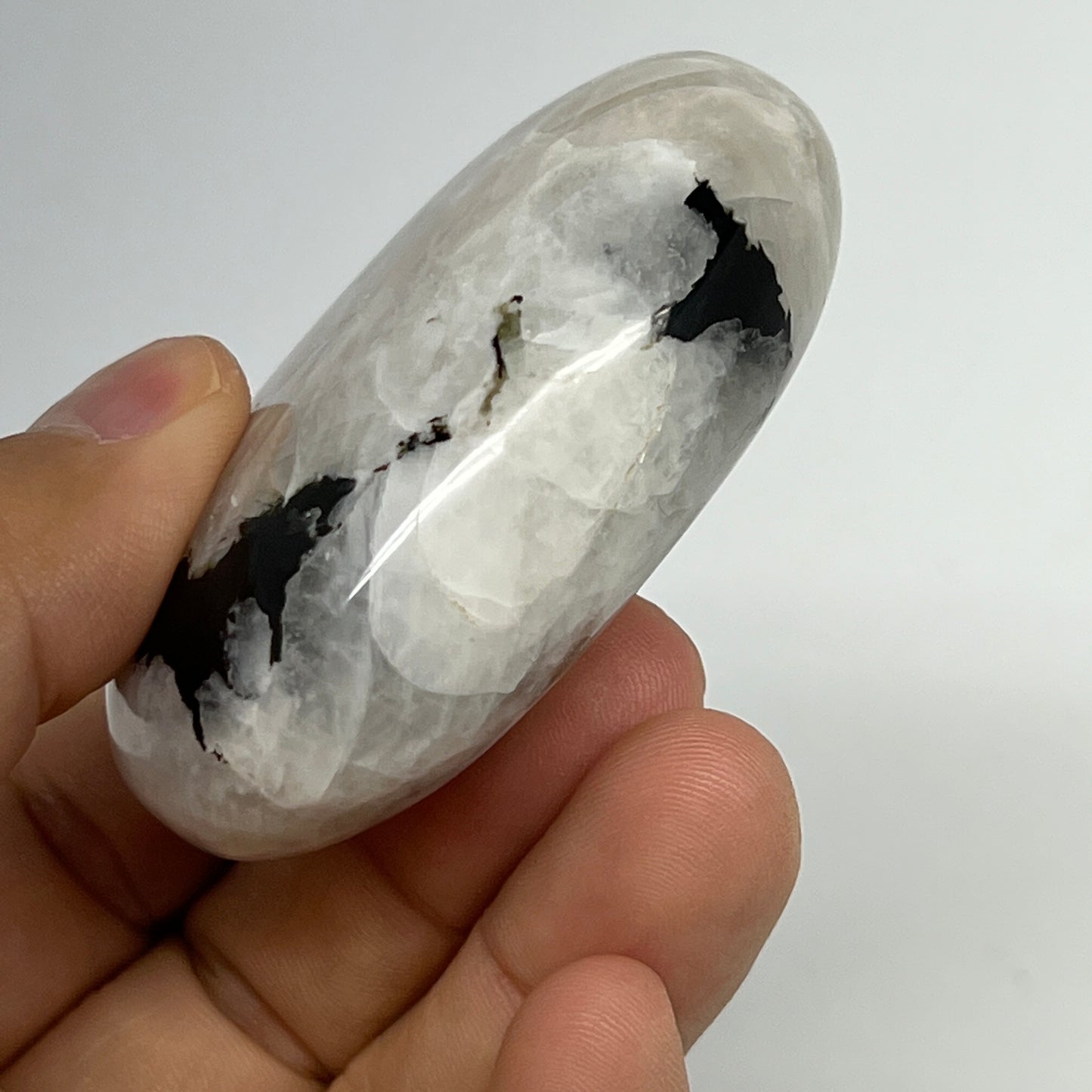 108.7g,2.4"x1.8"x0.9", Rainbow Moonstone Palm-Stone Polished from India, B21306