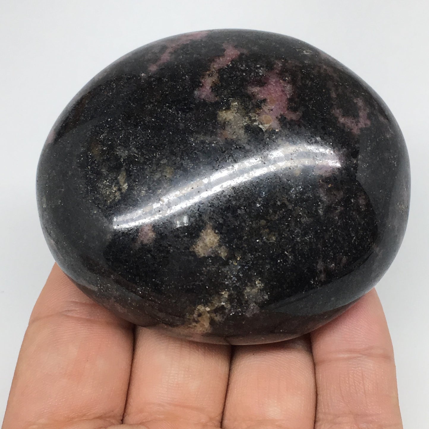 262.2g,2.7"x2.3"x1.4"Natural Rhodonite Palm-Stone Polished Reiki Madagascar,B552