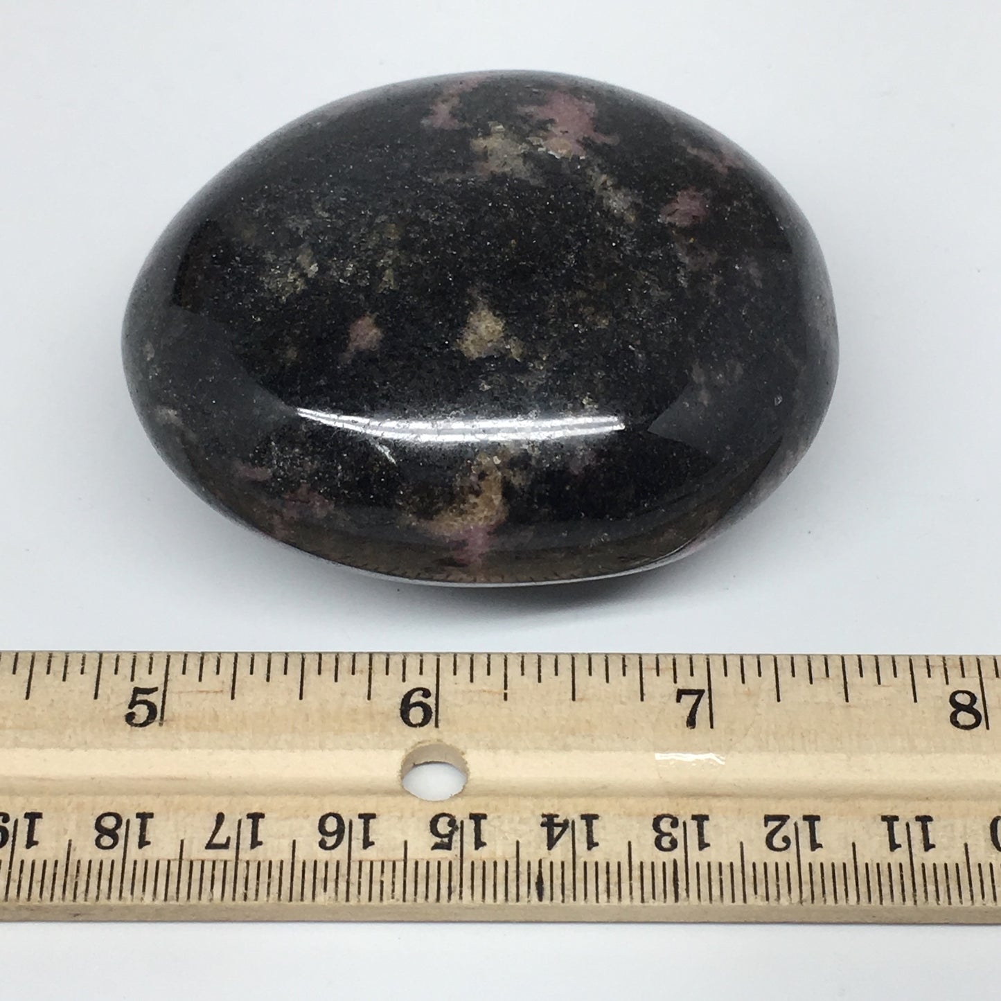 262.2g,2.7"x2.3"x1.4"Natural Rhodonite Palm-Stone Polished Reiki Madagascar,B552