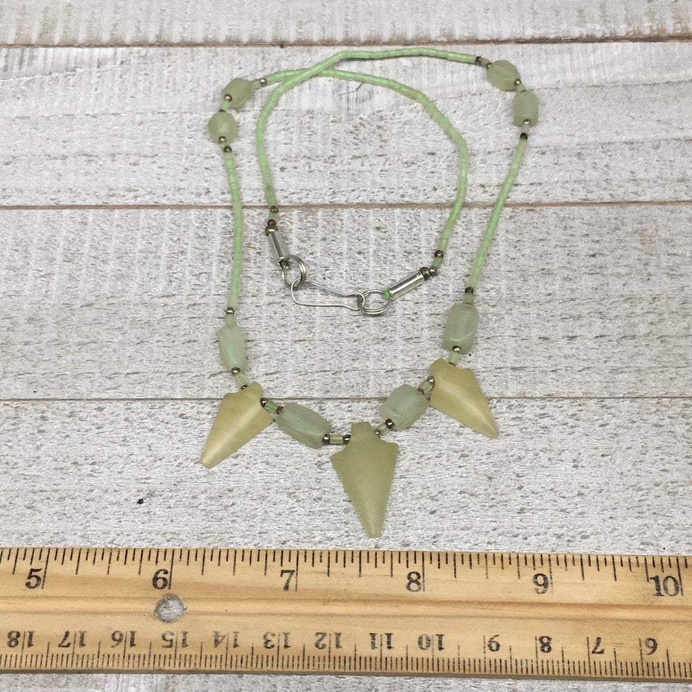 13g,2mm-25mm, Small Green Serpentine Arrowhead Beaded Necklace,19&quot;,NPH238