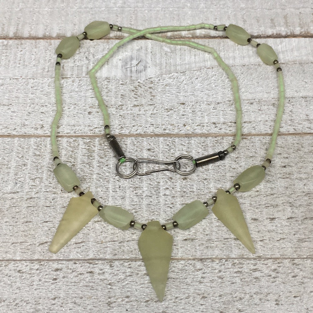 13.2g,2mm-28mm, Small Green Serpentine Arrowhead Beaded Necklace,19&quot;,NPH239