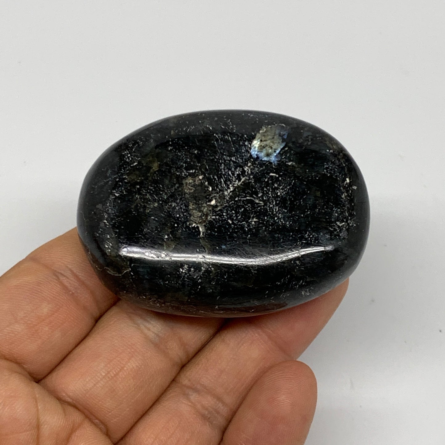 84.2g,2.2"x1.7"x0.7", Labradorite Palm-stone Tumbled Reiki @Madagascar,B25075