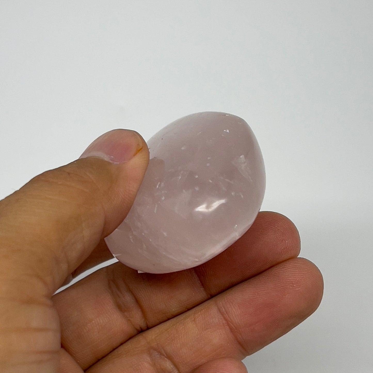 84.7g ,2.5"x1.7"x0.9", Rose Quartz Palm-stone Tumbled Reiki @Madagascar,B20542