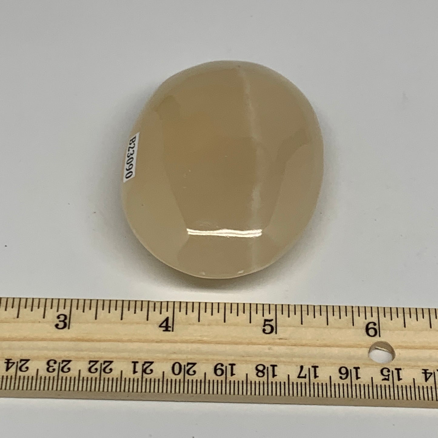 136.9g,2.9"x2.1"x1",Honey Calcite Palm-Stone Crystal Polished @Pakistan,B23090