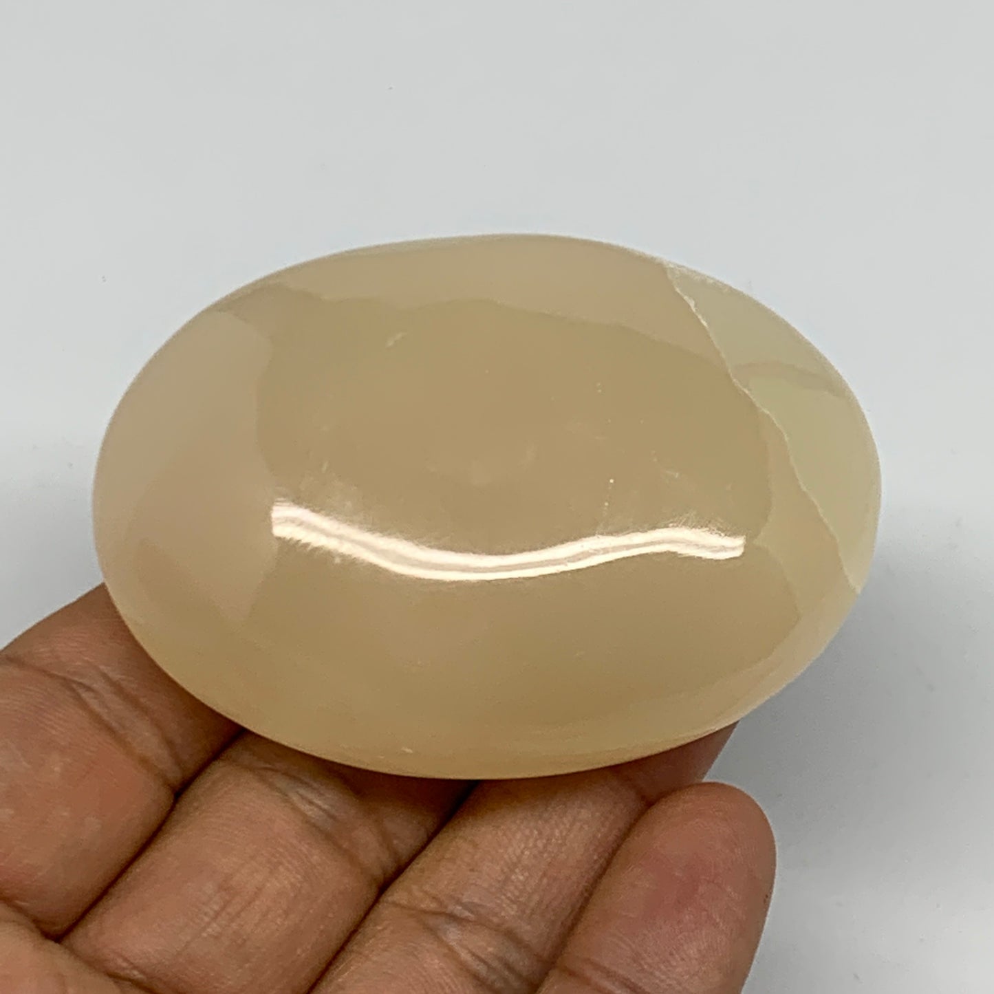 115.6g,2.6"x1.9"x1",Honey Calcite Palm-Stone Crystal Polished @Pakistan,B23095