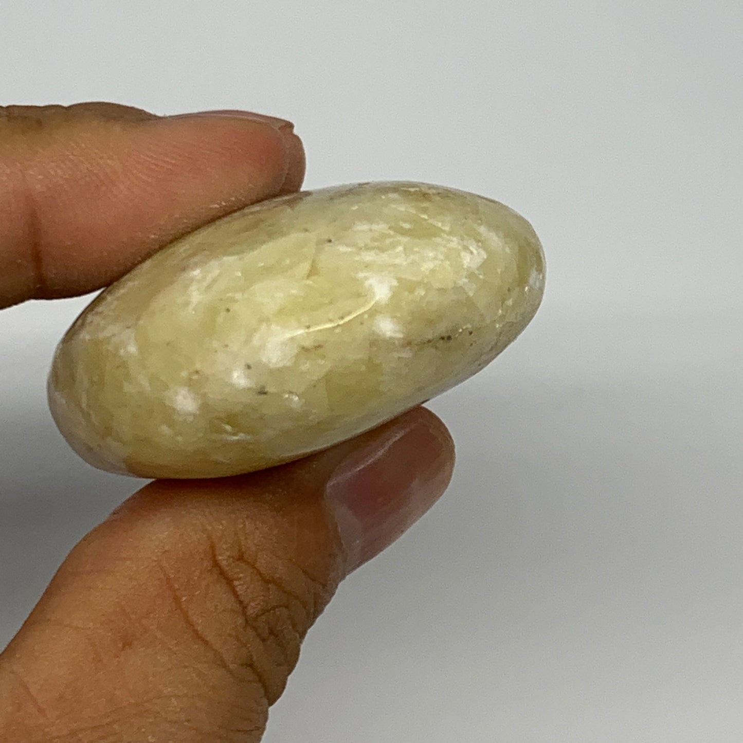 78.3g, 2.3"x1.6"x0.8", Natural Yellow Calcite Palm-Stone Crystal Polished Reiki,