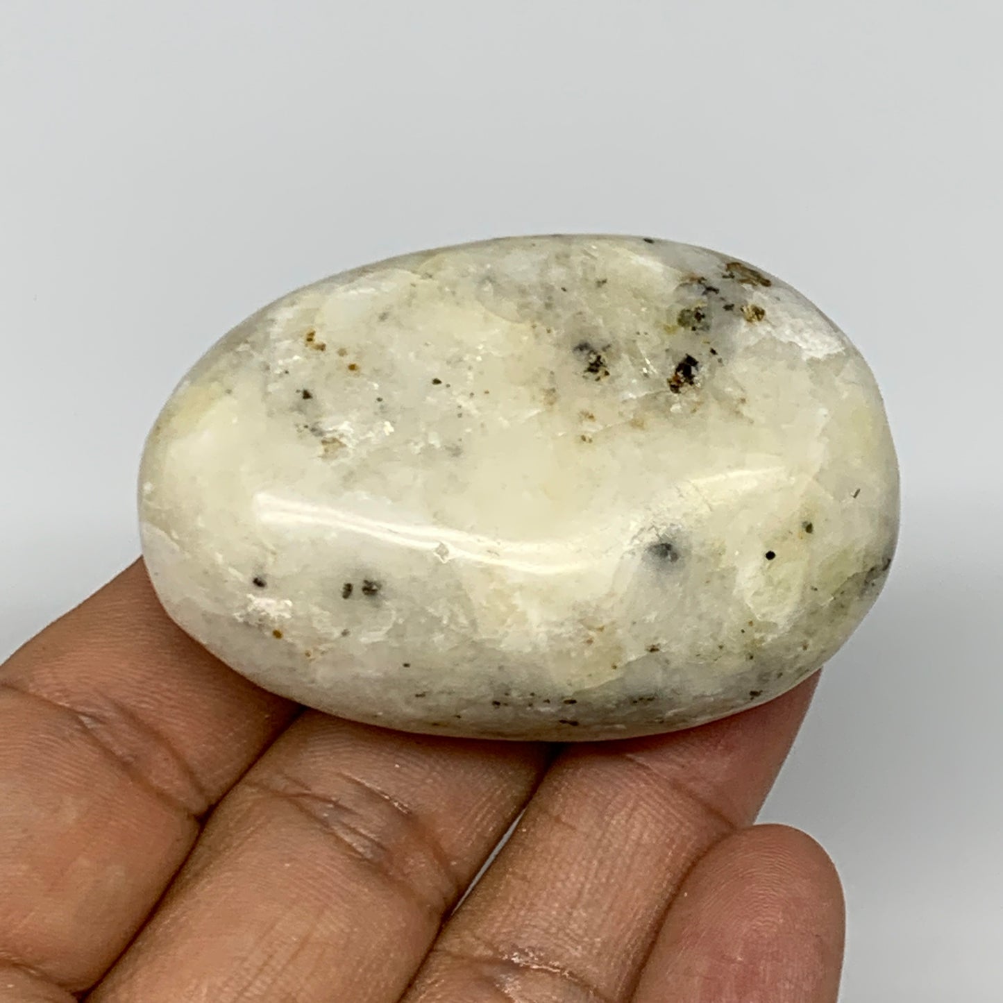 77.2g, 2.2"x1.5"x0.9", Natural Yellow Calcite Palm-Stone Crystal Polished Reiki,