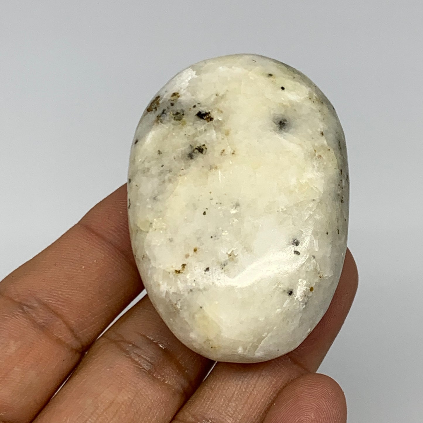 77.2g, 2.2"x1.5"x0.9", Natural Yellow Calcite Palm-Stone Crystal Polished Reiki,