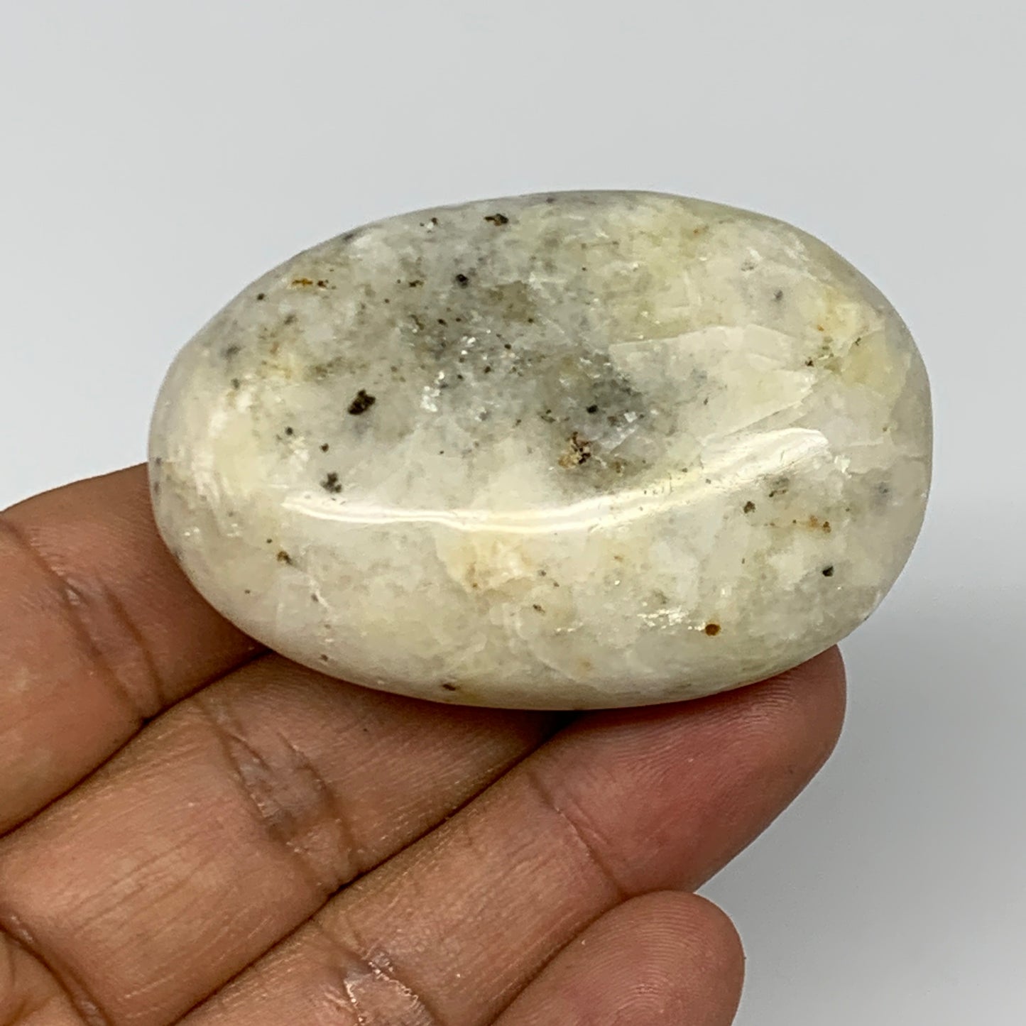 77.2g, 2.2"x1.5"x0.9", Natural Yellow Calcite Palm-Stone Crystal Polished Reiki,