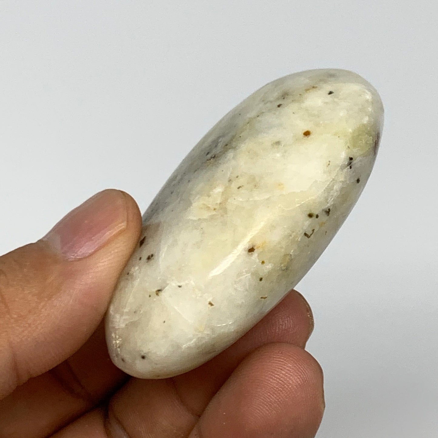 77.2g, 2.2"x1.5"x0.9", Natural Yellow Calcite Palm-Stone Crystal Polished Reiki,