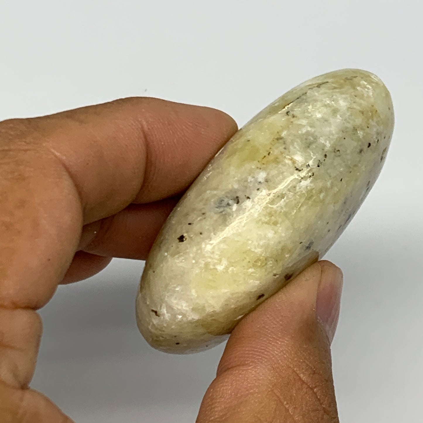 73.8g, 2.2"x1.4"x0.9", Natural Yellow Calcite Palm-Stone Crystal Polished Reiki,