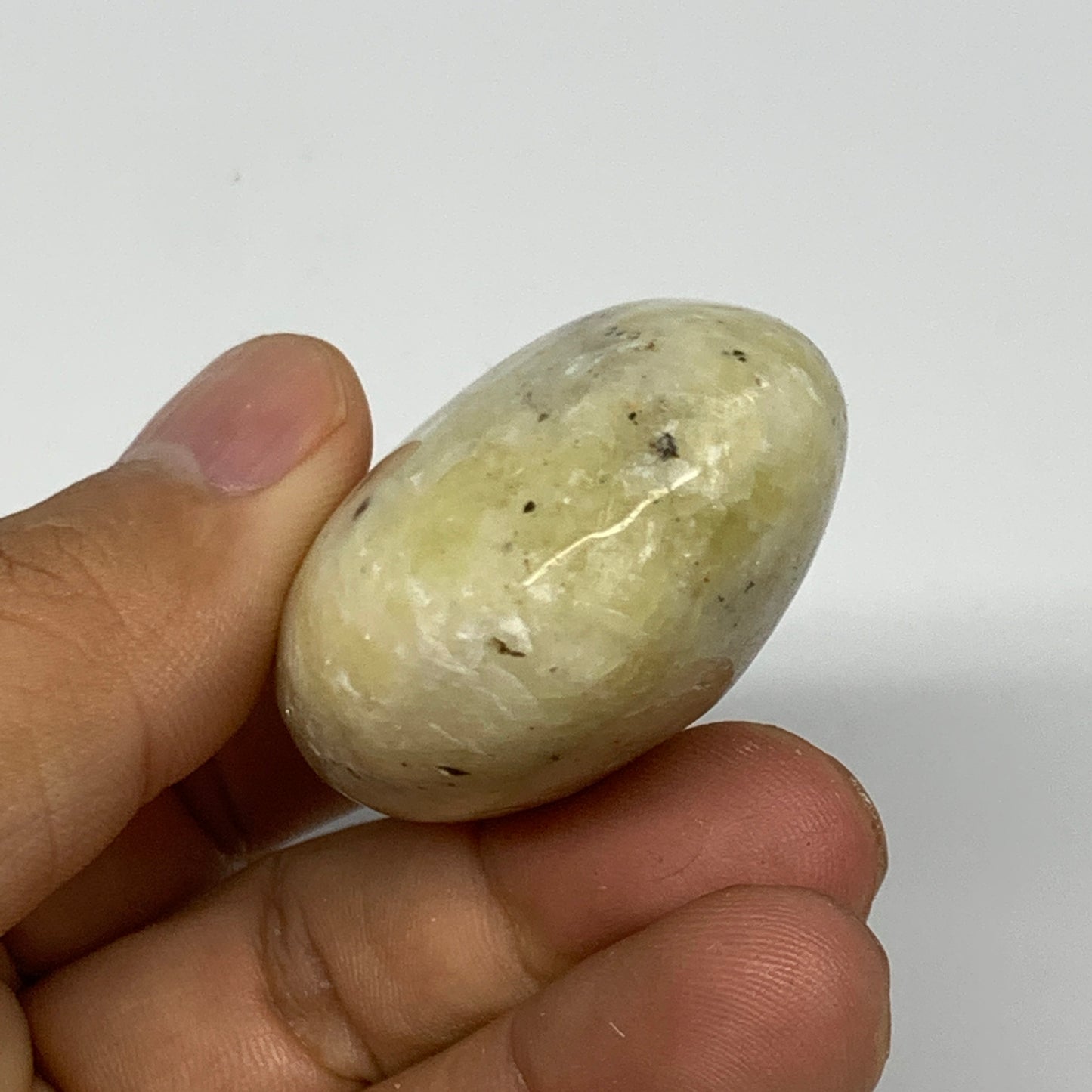 73.8g, 2.2"x1.4"x0.9", Natural Yellow Calcite Palm-Stone Crystal Polished Reiki,