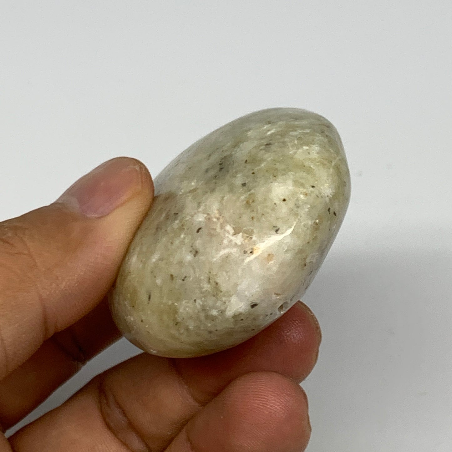 100.6g, 2.5"x1.8"x0.9", Natural Yellow Calcite Palm-Stone Crystal Polished Reiki