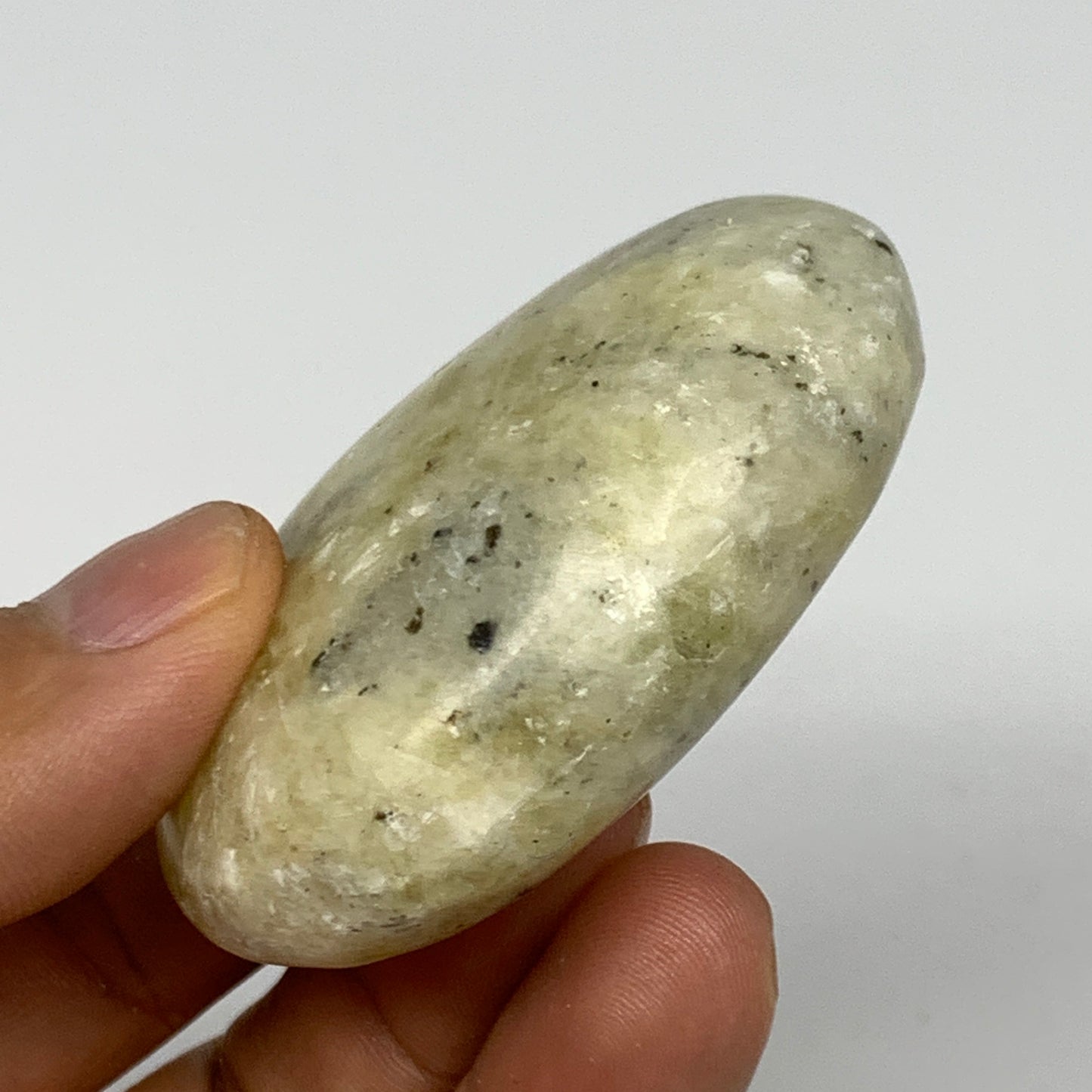 82.4g, 2.3"x1.6"x0.7", Natural Yellow Calcite Palm-Stone Crystal Polished Reiki,