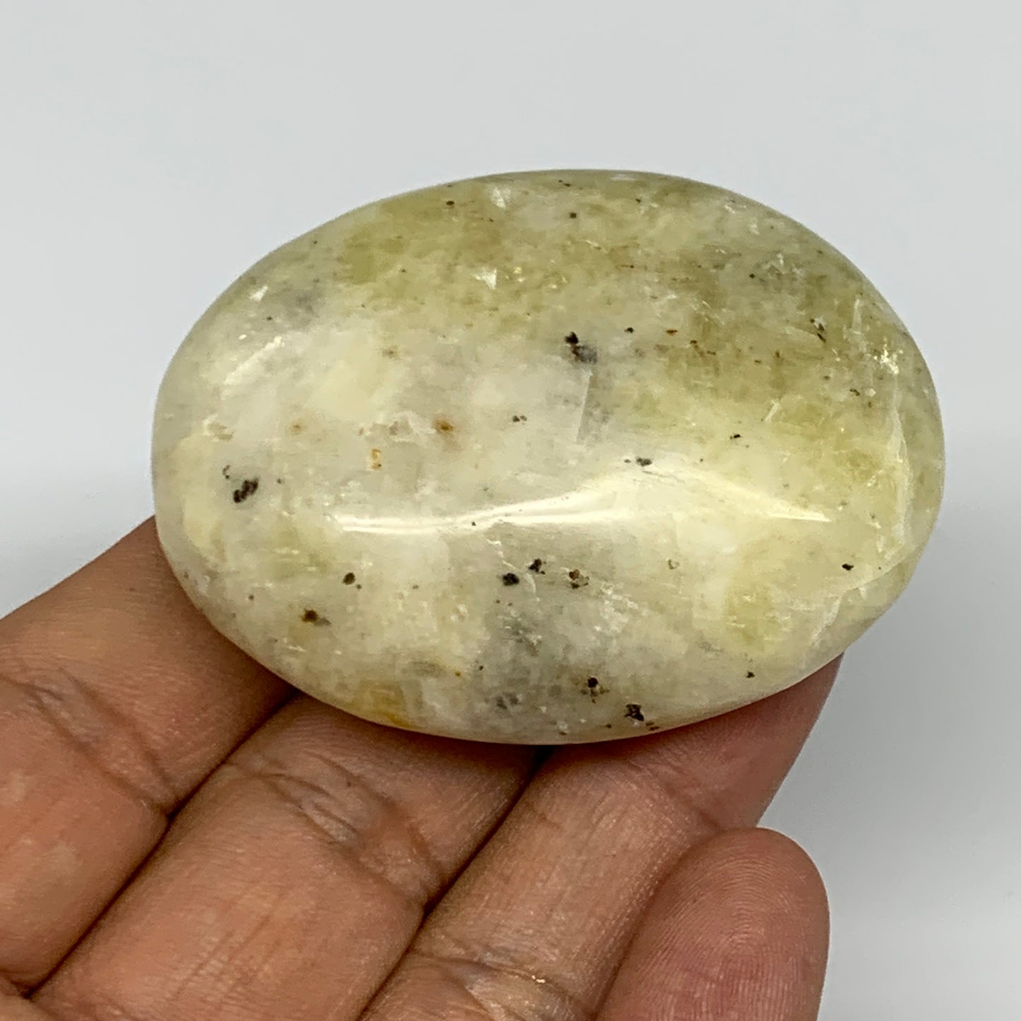 80.1g, 2.2"x1.7"x0.9", Natural Yellow Calcite Palm-Stone Crystal Polished Reiki,