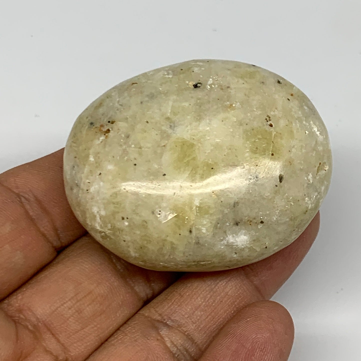 82.9g, 2"x1.6"x1", Natural Yellow Calcite Palm-Stone Crystal Polished Reiki, B16