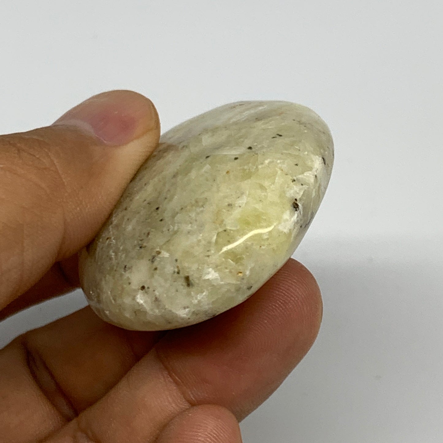 59.8g,2.1"x1.6"x0.7", Natural Yellow Calcite Palm-Stone Crystal Polished Reiki,